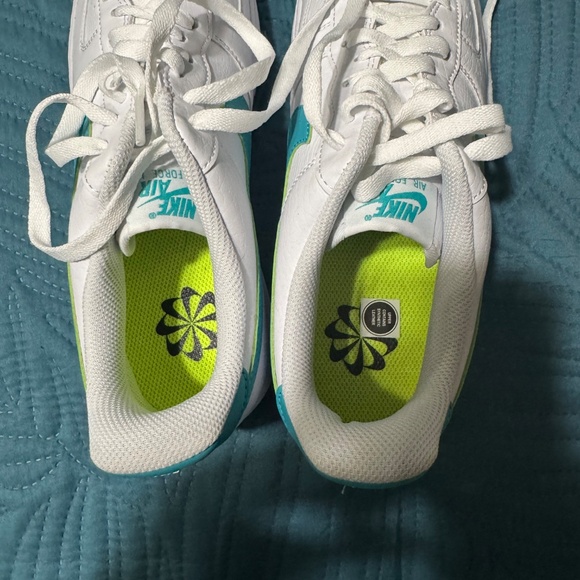 Nike shoes - Picture 6 of 6